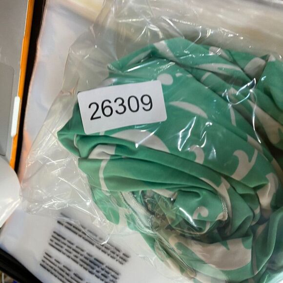 5/$45 Bella Berry Dress Women L Large Green Floral Shift Short Cold Shoulder - Picture 9 of 9